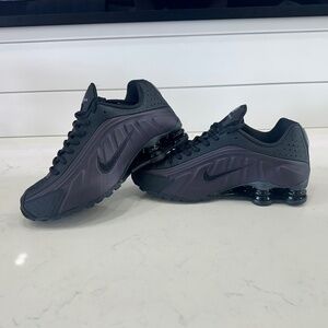 New With Tags/Box! Nike Shox R4. Mens 8.5